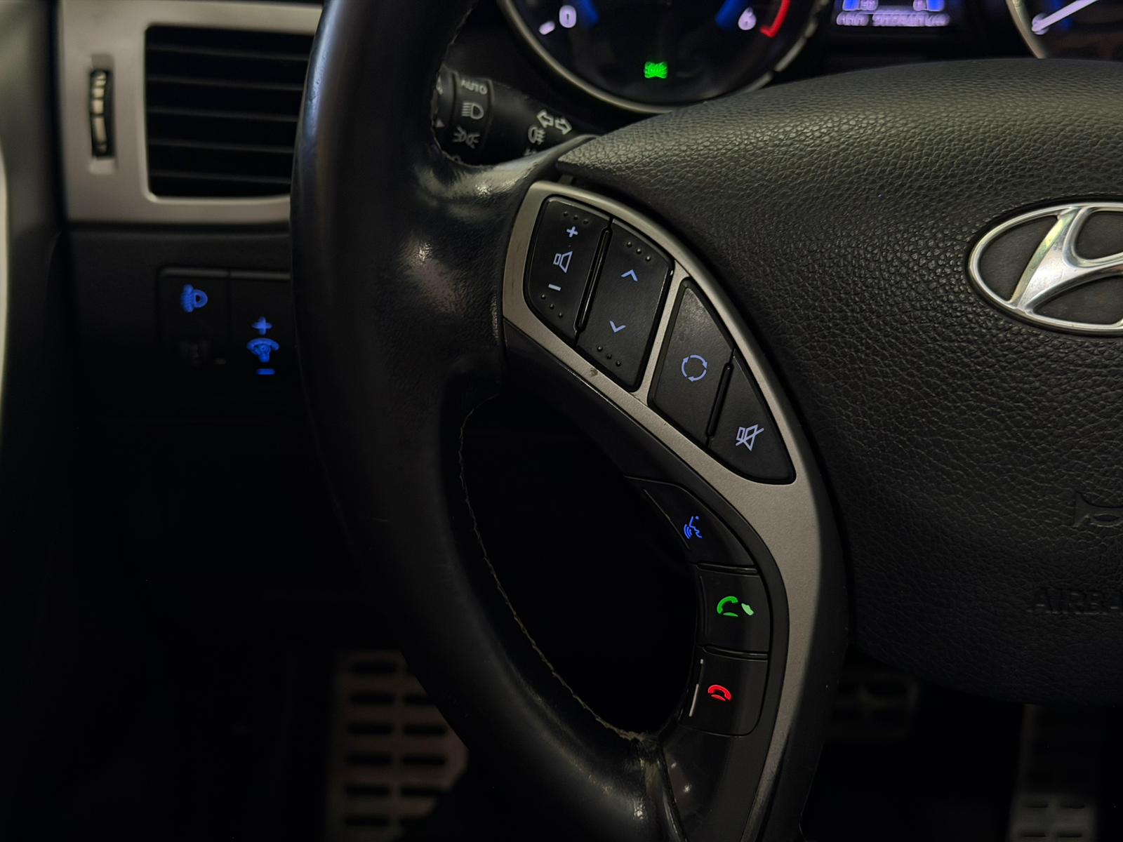 HYUNDAI i30 28