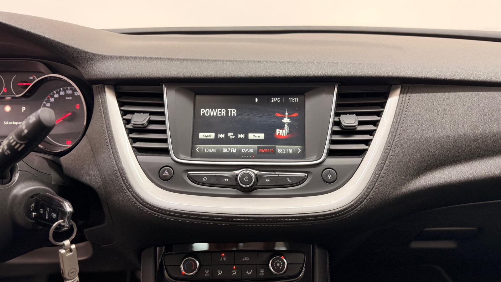 OPEL GRANDLAND 13