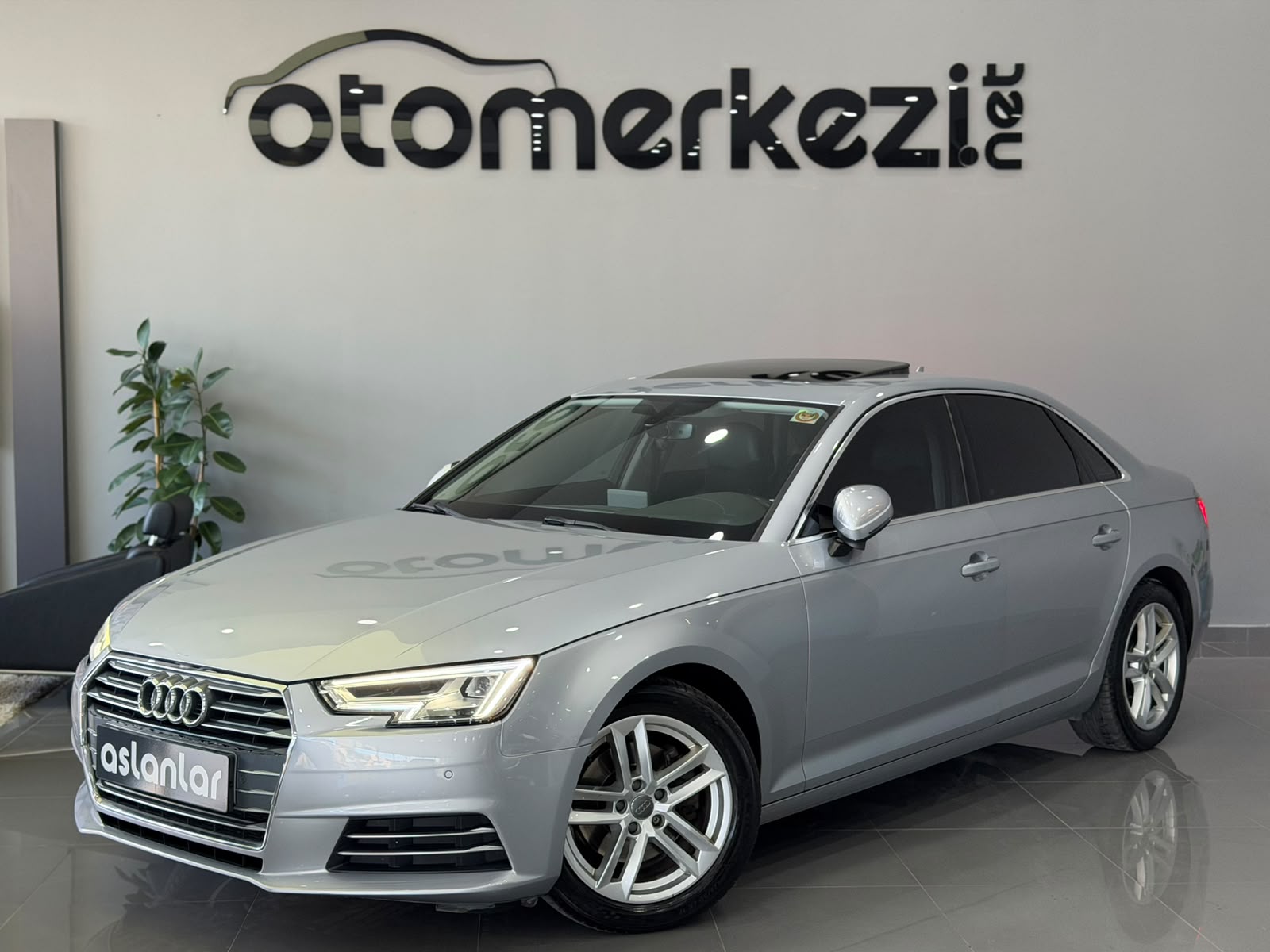 AUDI A4 1