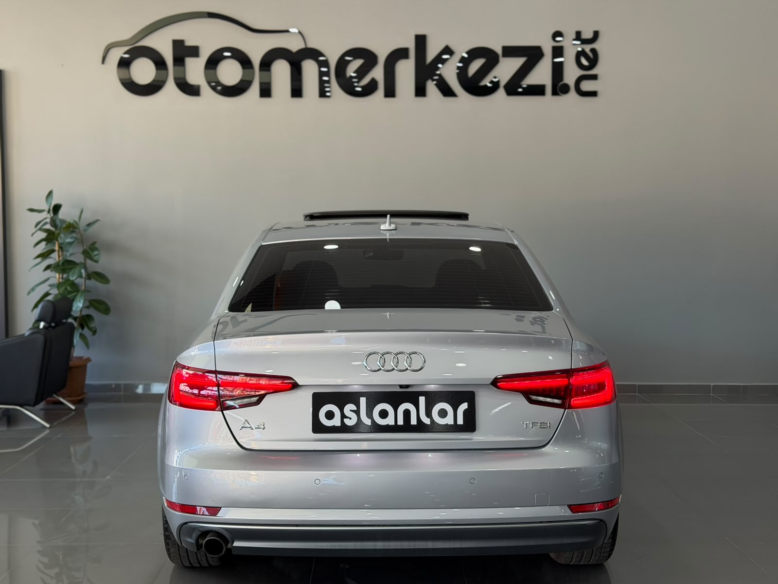 AUDI A4 5