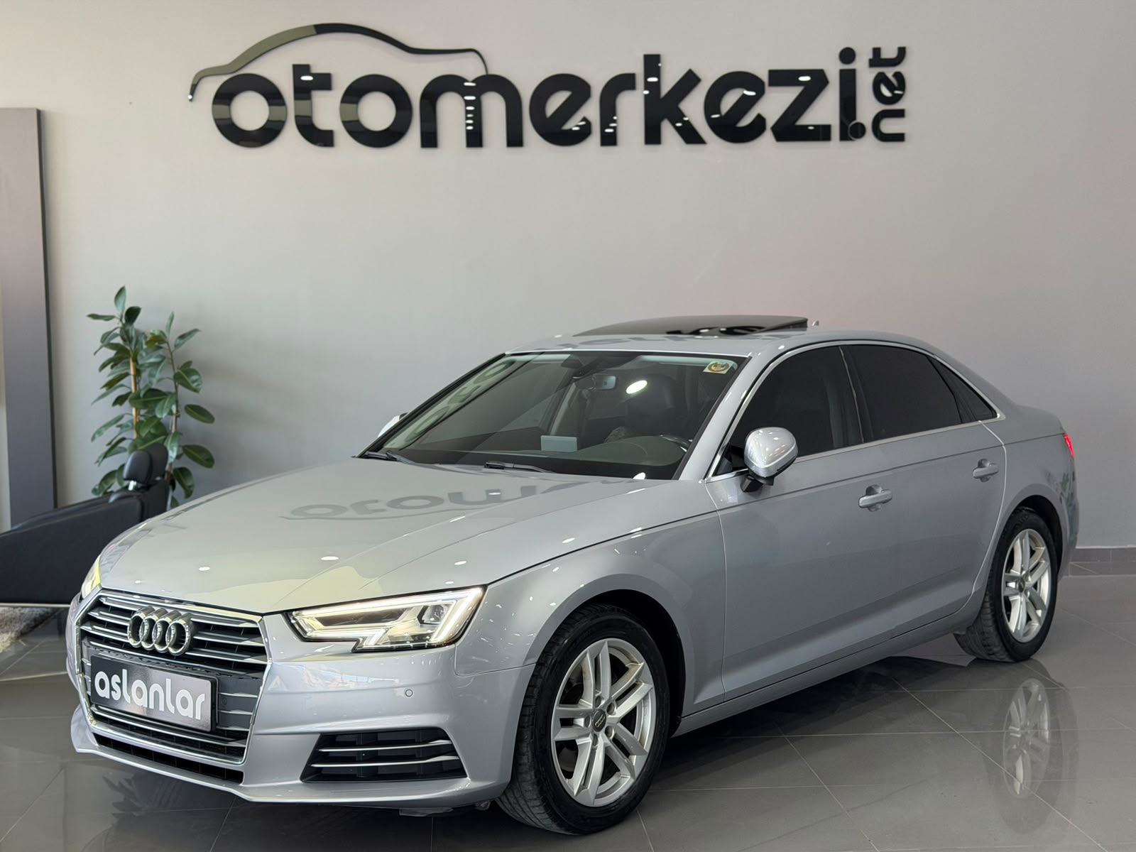 AUDI A4 10