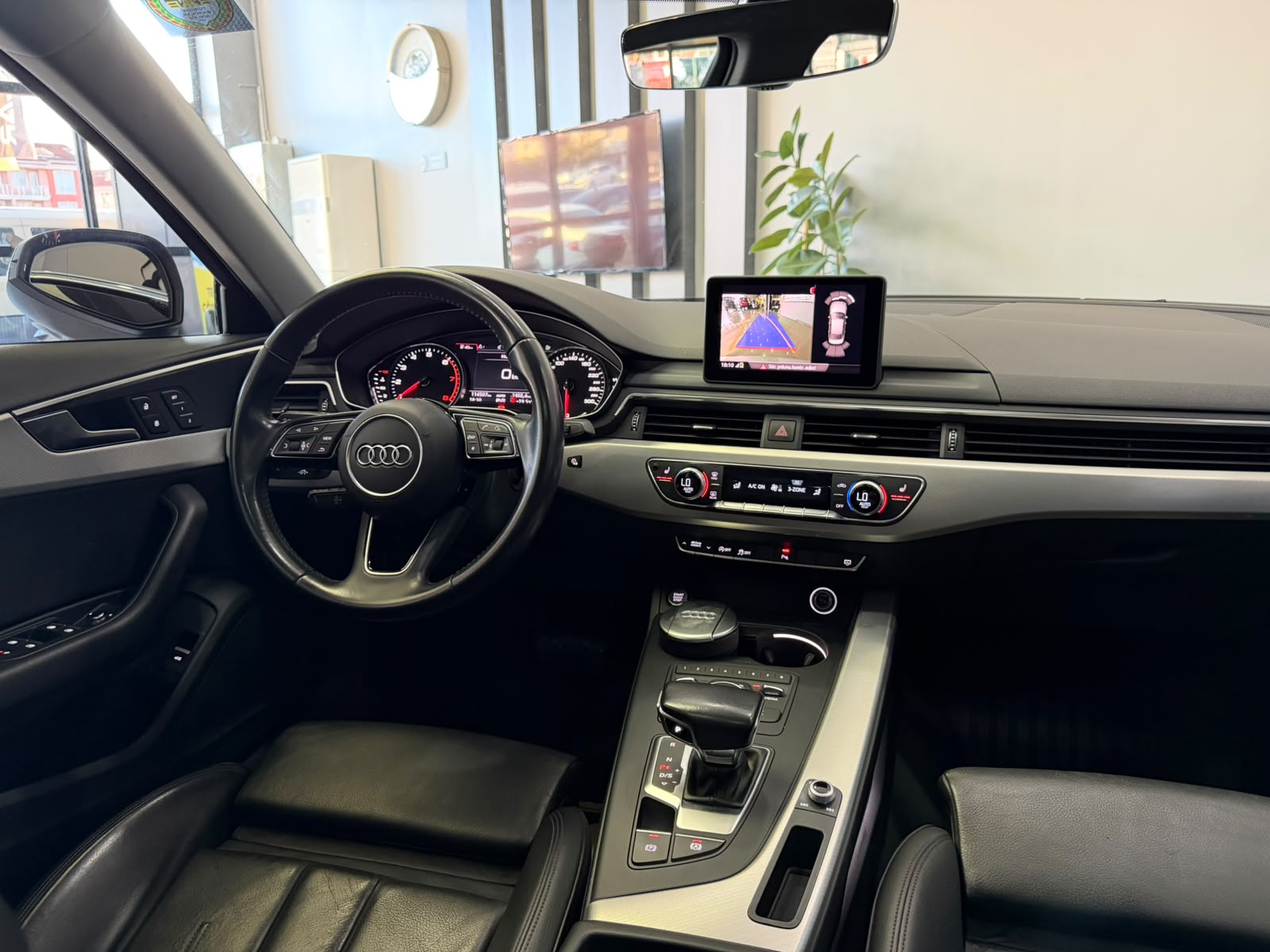 AUDI A4 29