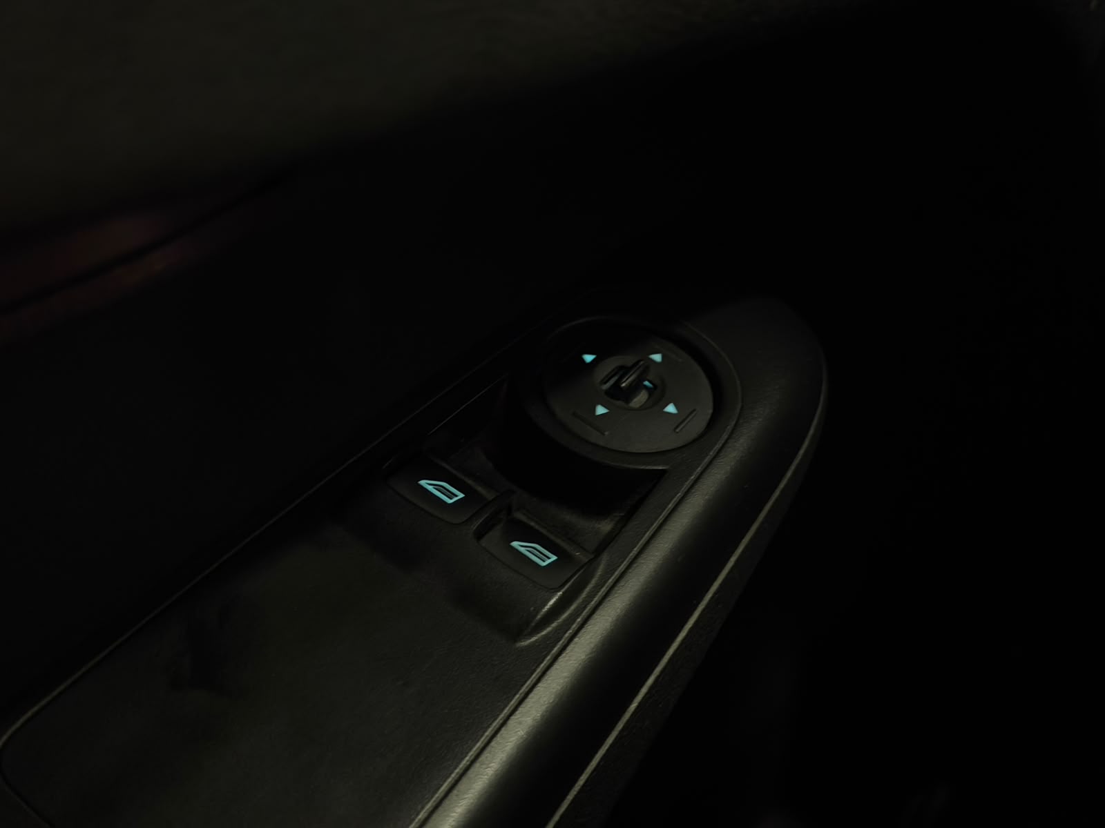 FORD TOURNEOCOURIER 19