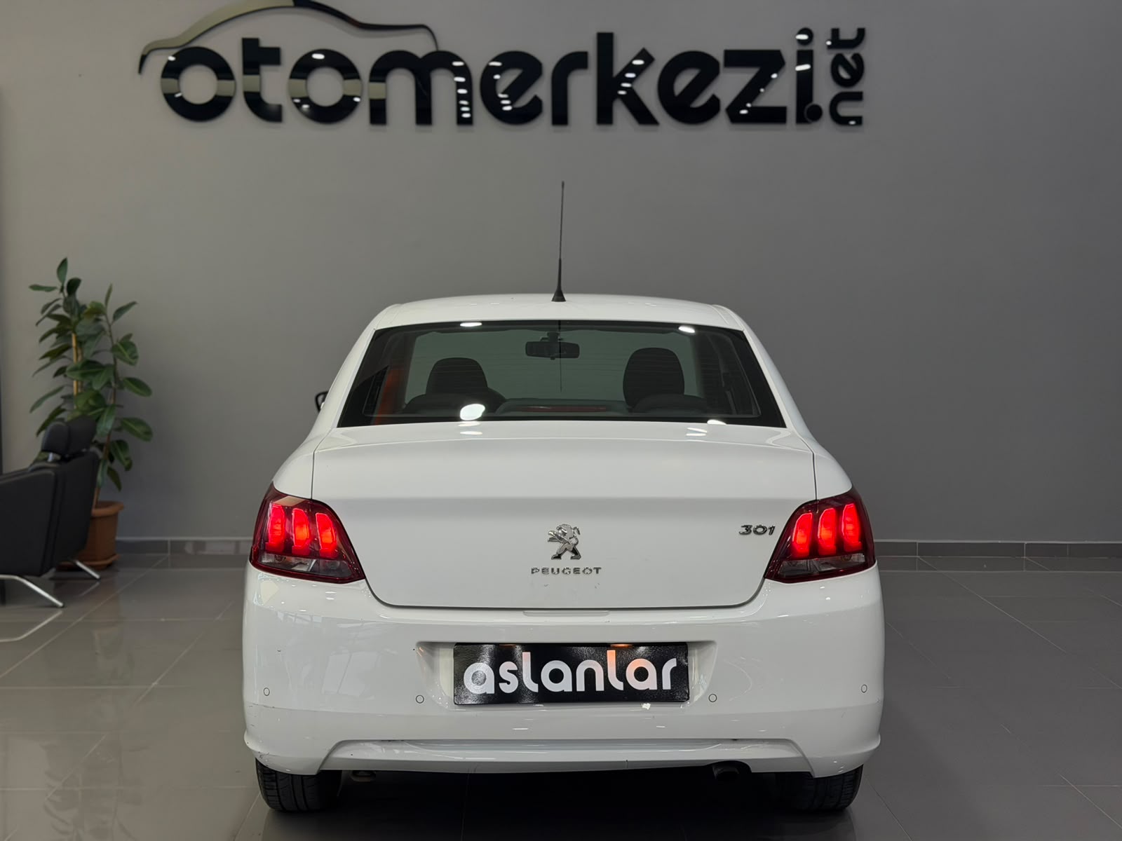 PEUGEOT 301 6