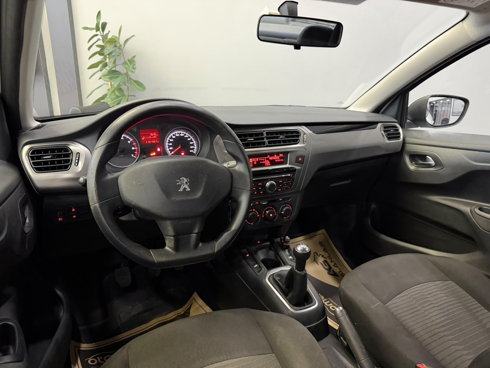 PEUGEOT 301 13