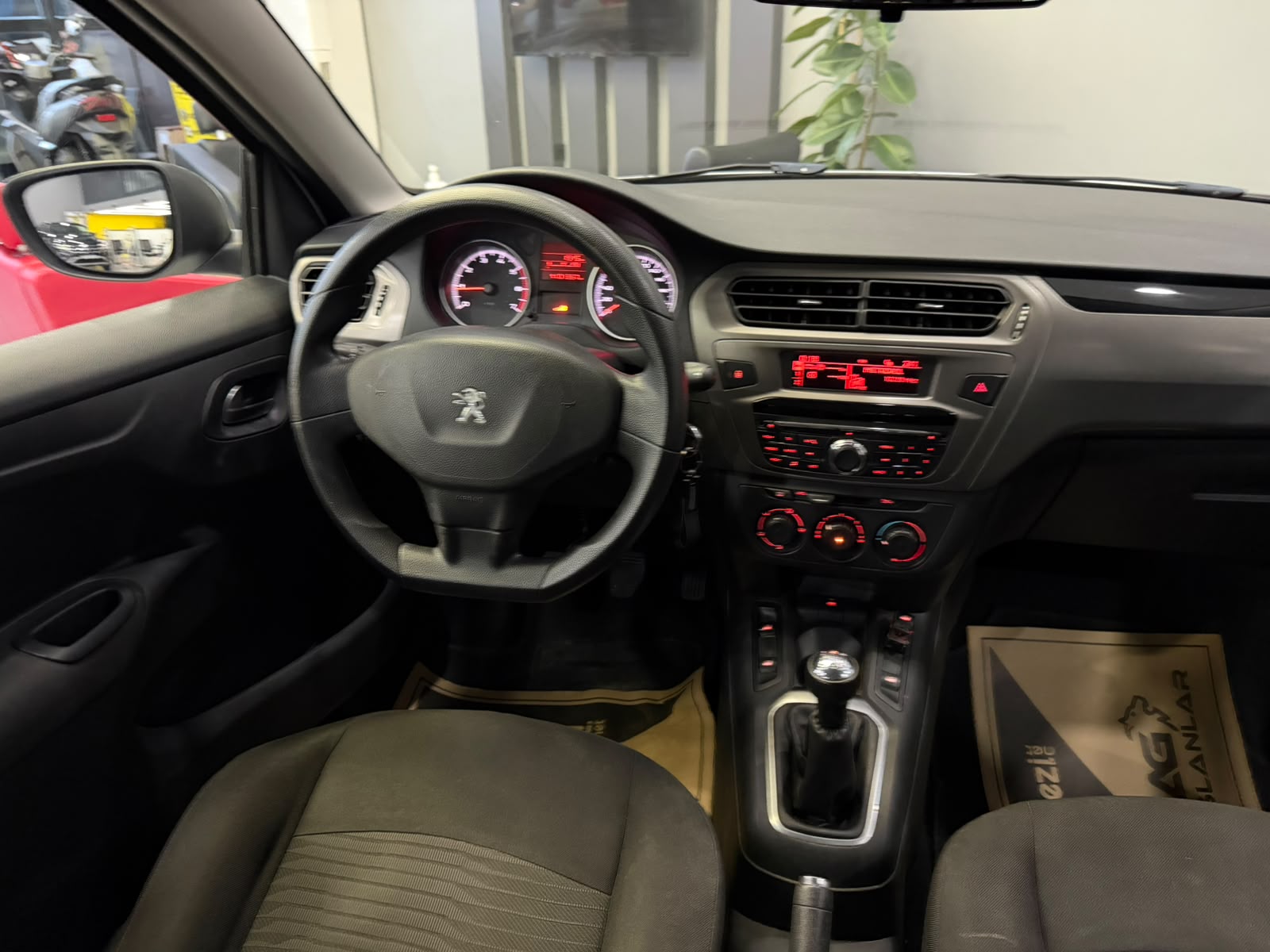 PEUGEOT 301 15