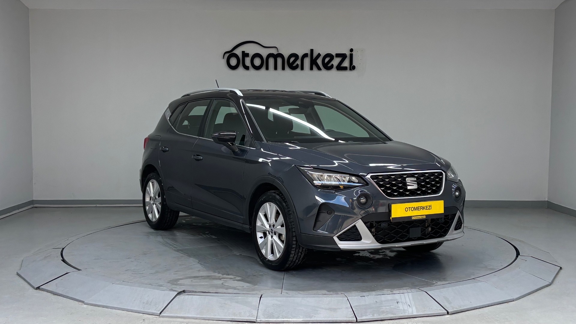 SEAT ARONA 18