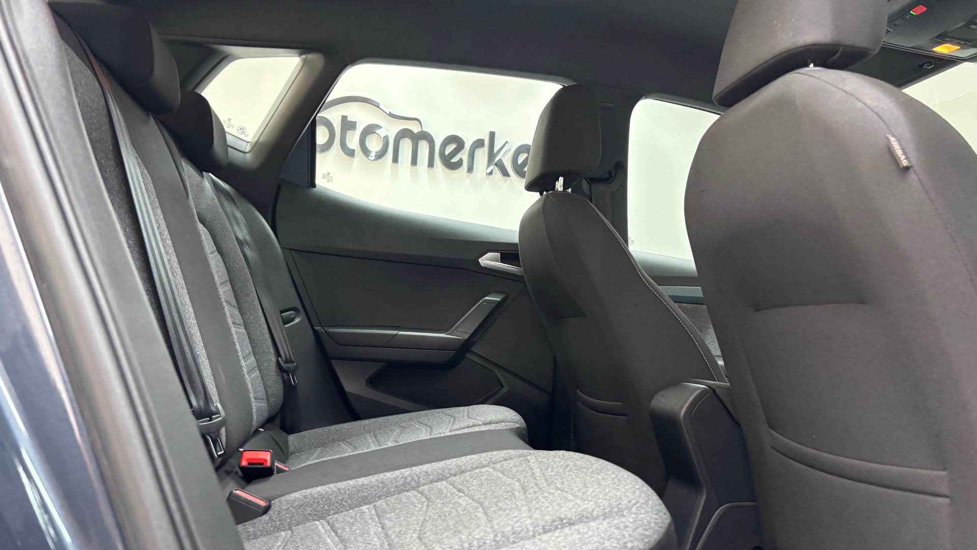 SEAT ARONA 20