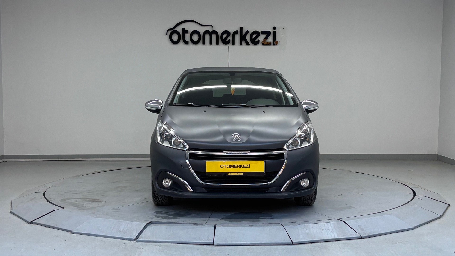 PEUGEOT 208 11