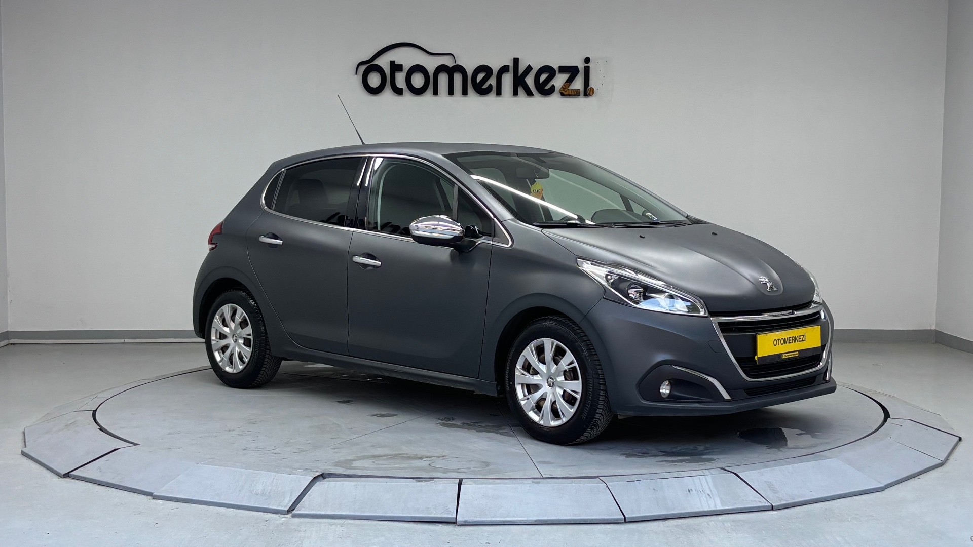 PEUGEOT 208 12