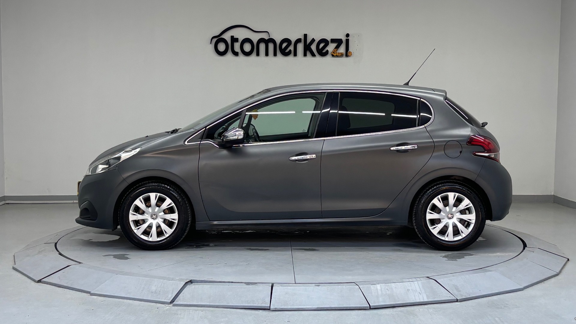 PEUGEOT 208 14