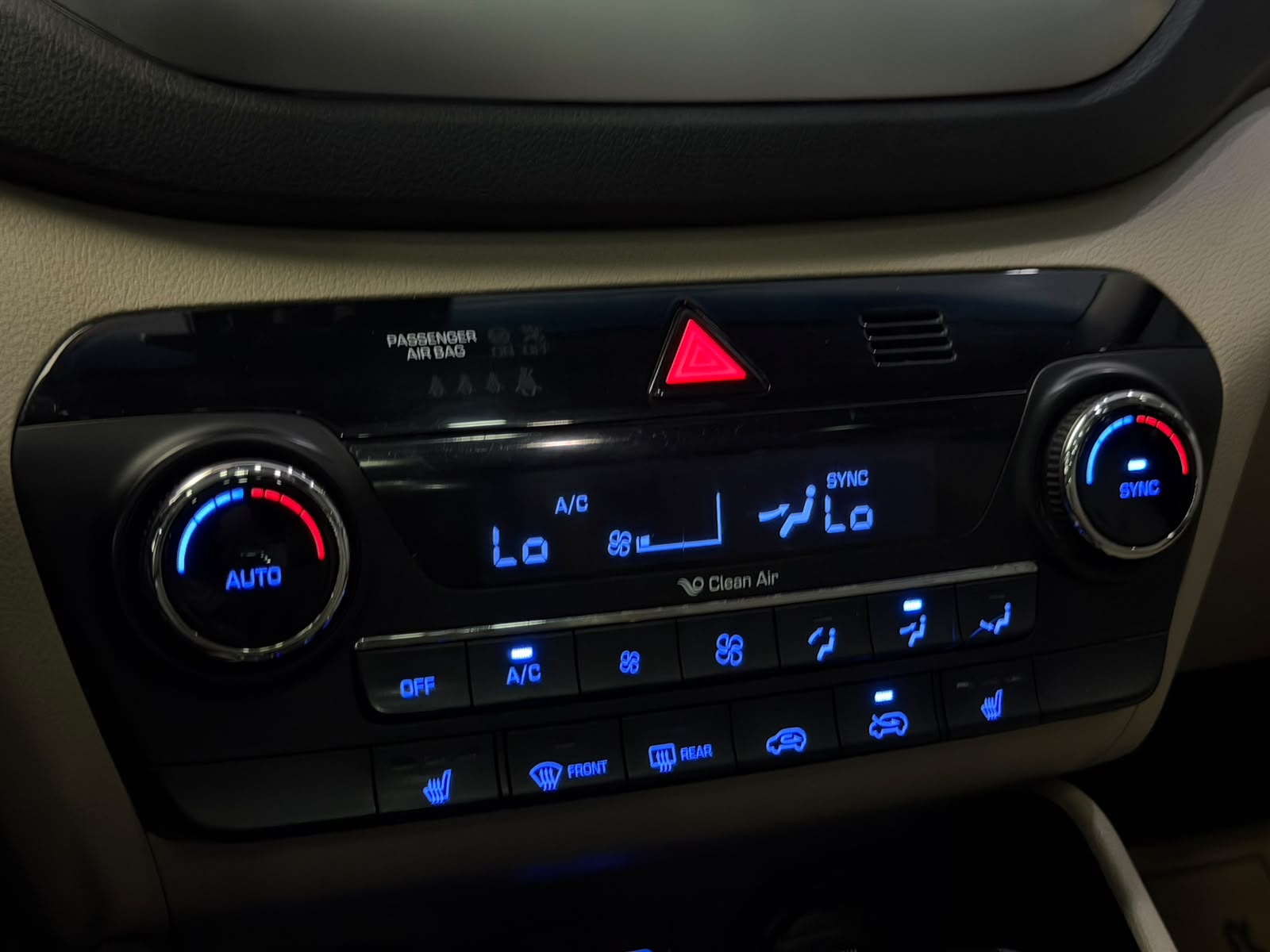 HYUNDAI TUCSON 16