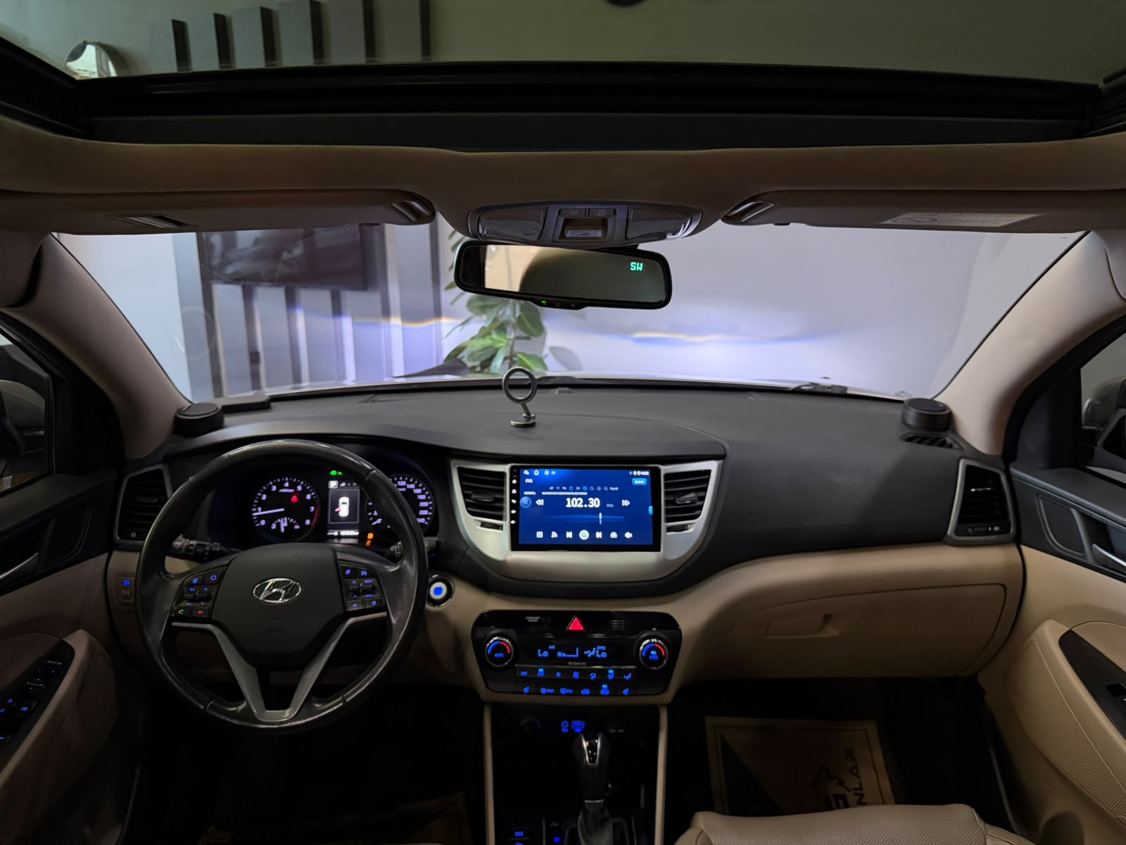 HYUNDAI TUCSON 33