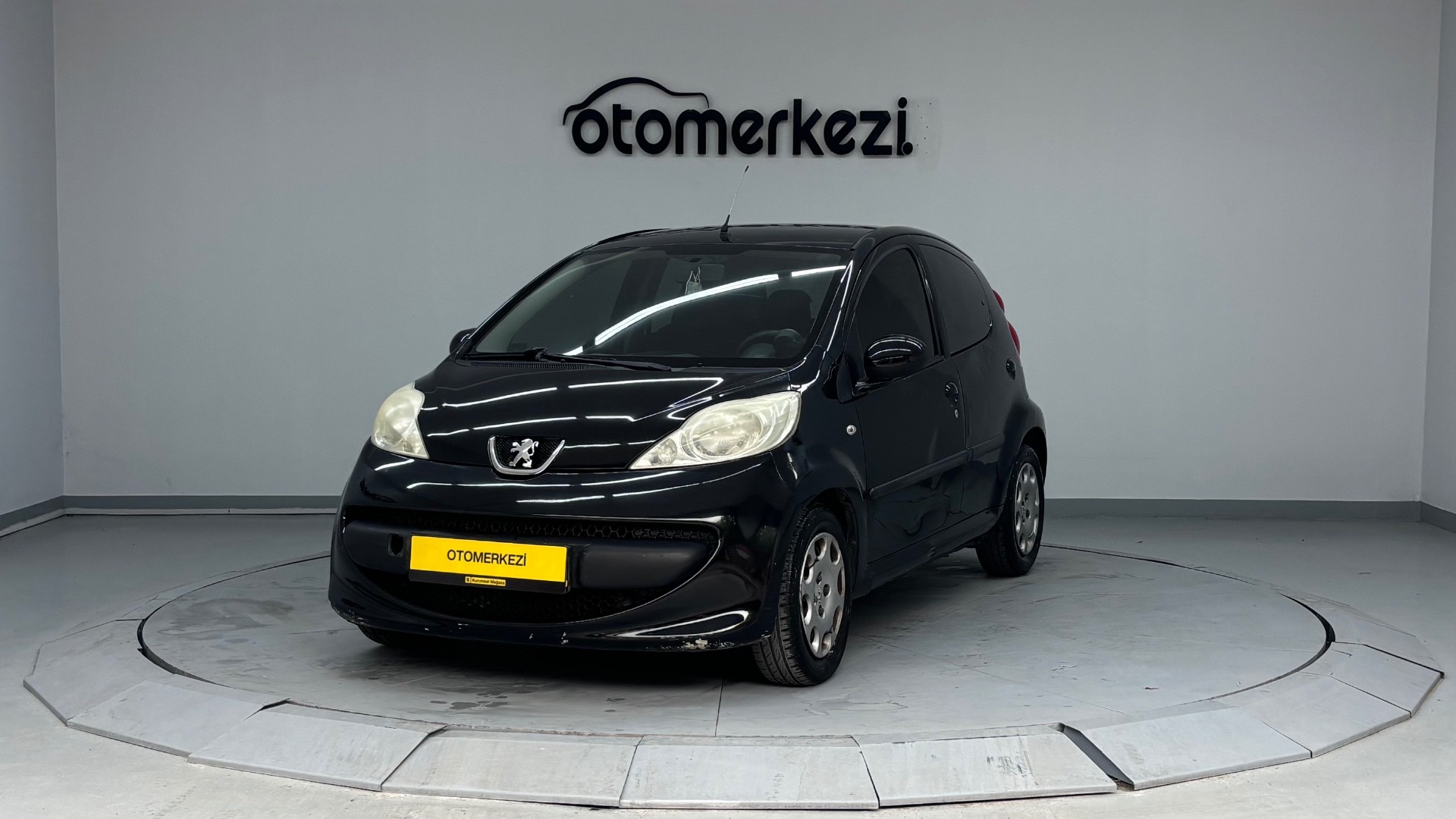 PEUGEOT 107 1