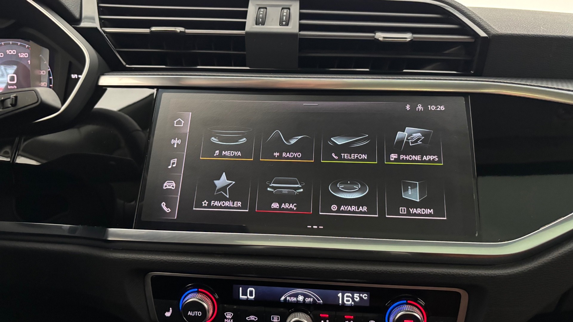 AUDI Q3 5