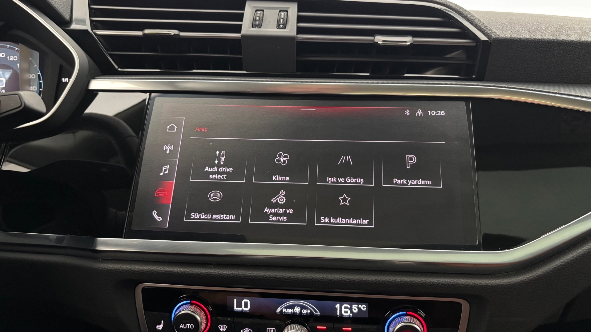 AUDI Q3 17