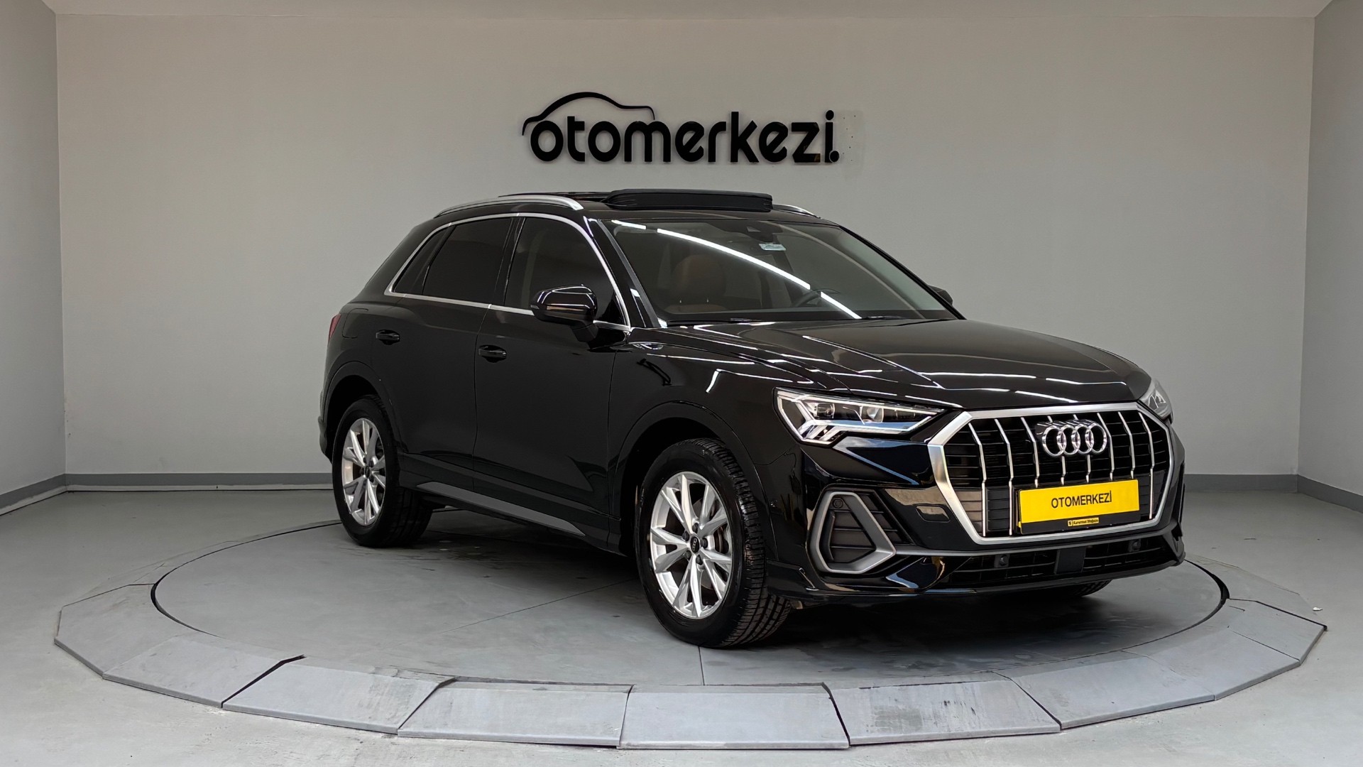 AUDI Q3 20
