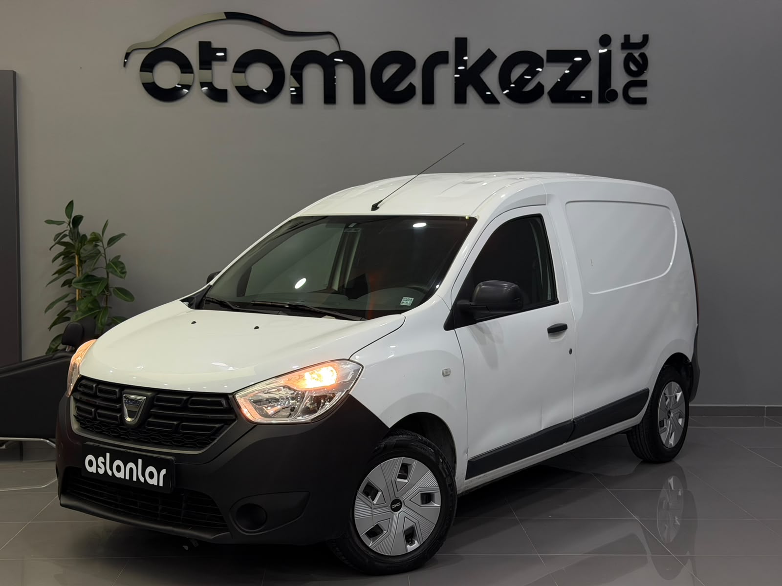 DACIA DOKKER 1