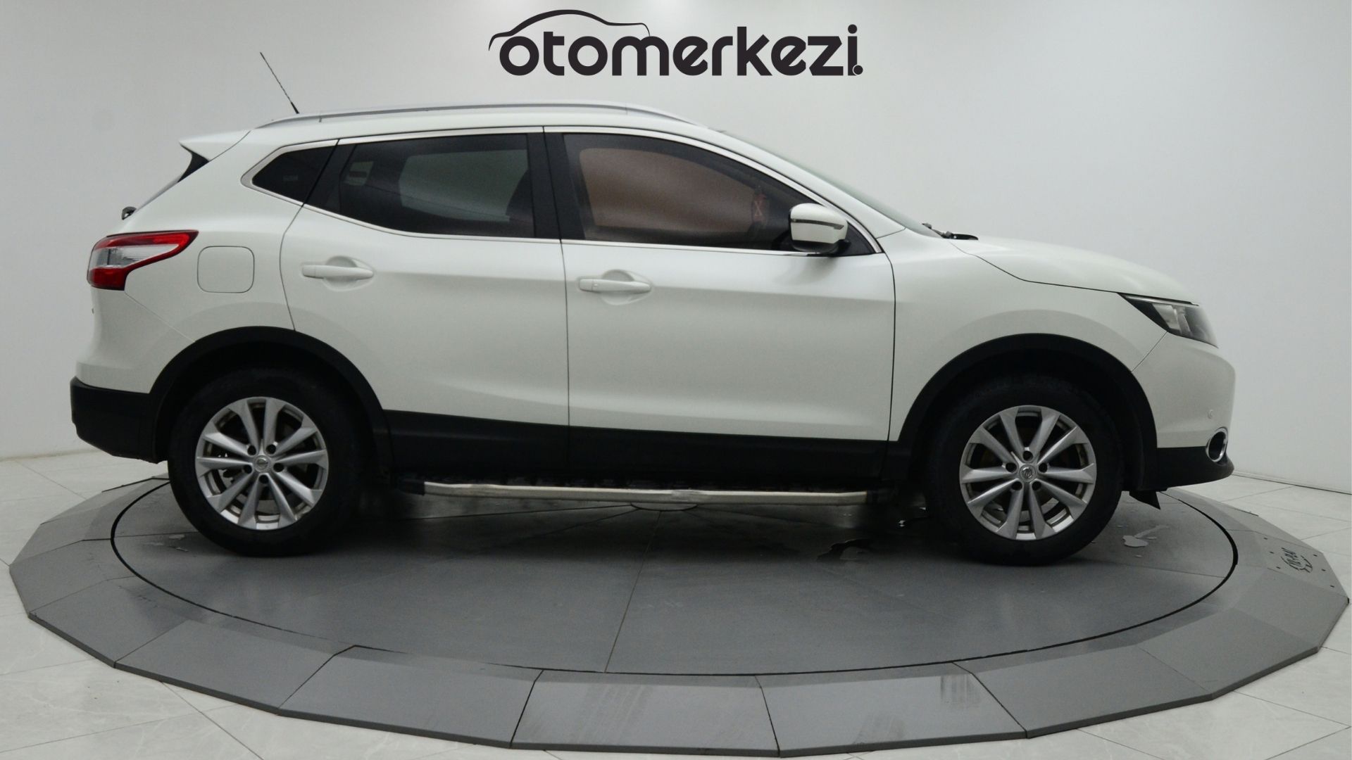 NISSAN QASHQAI 4