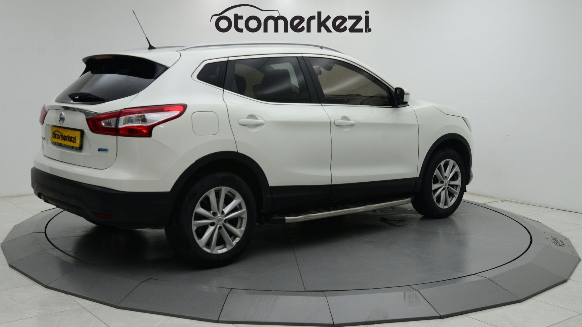 NISSAN QASHQAI 6
