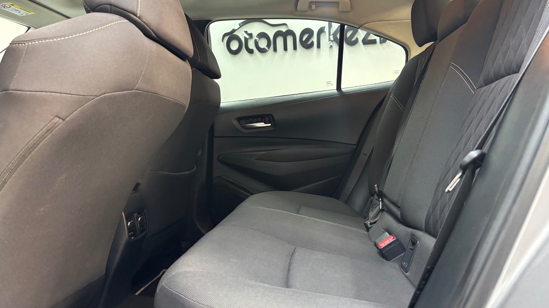 TOYOTA COROLLA 4