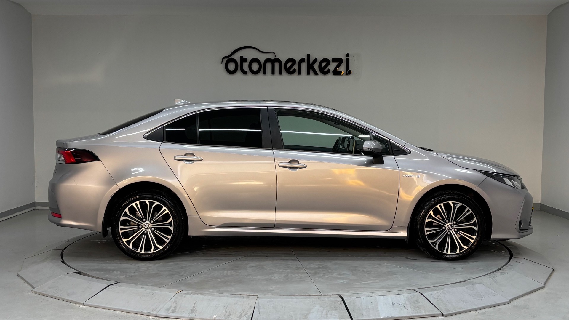 TOYOTA COROLLA 9