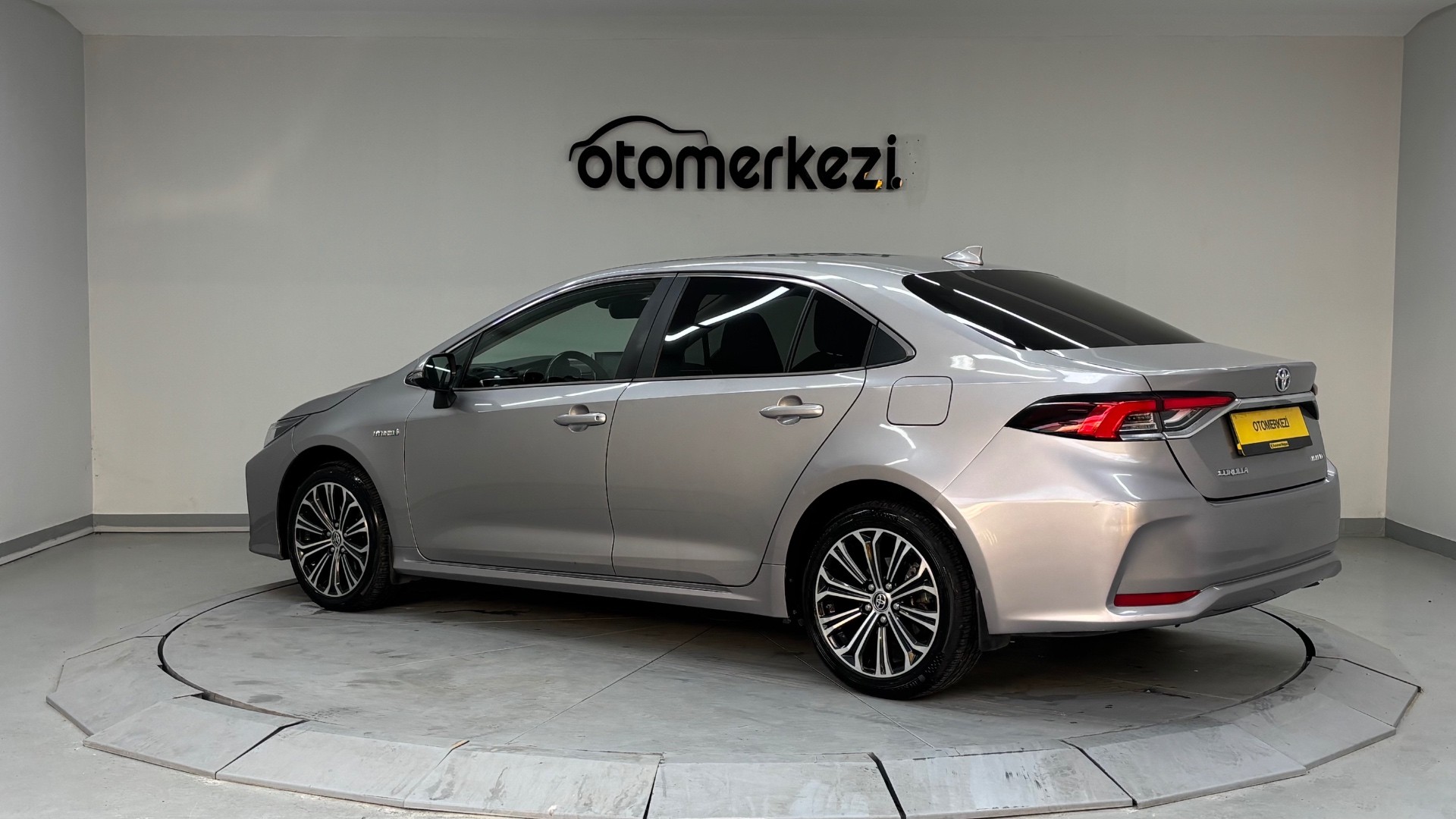 TOYOTA COROLLA 17