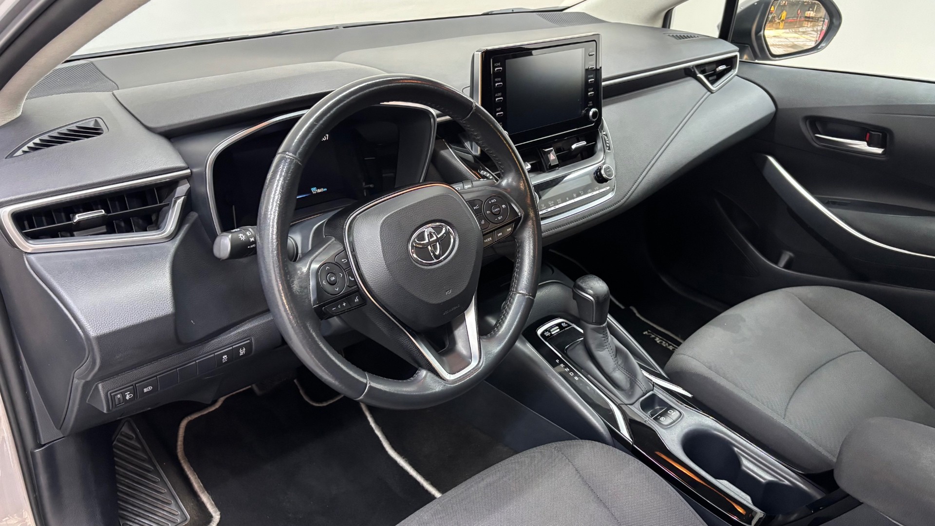 TOYOTA COROLLA 24