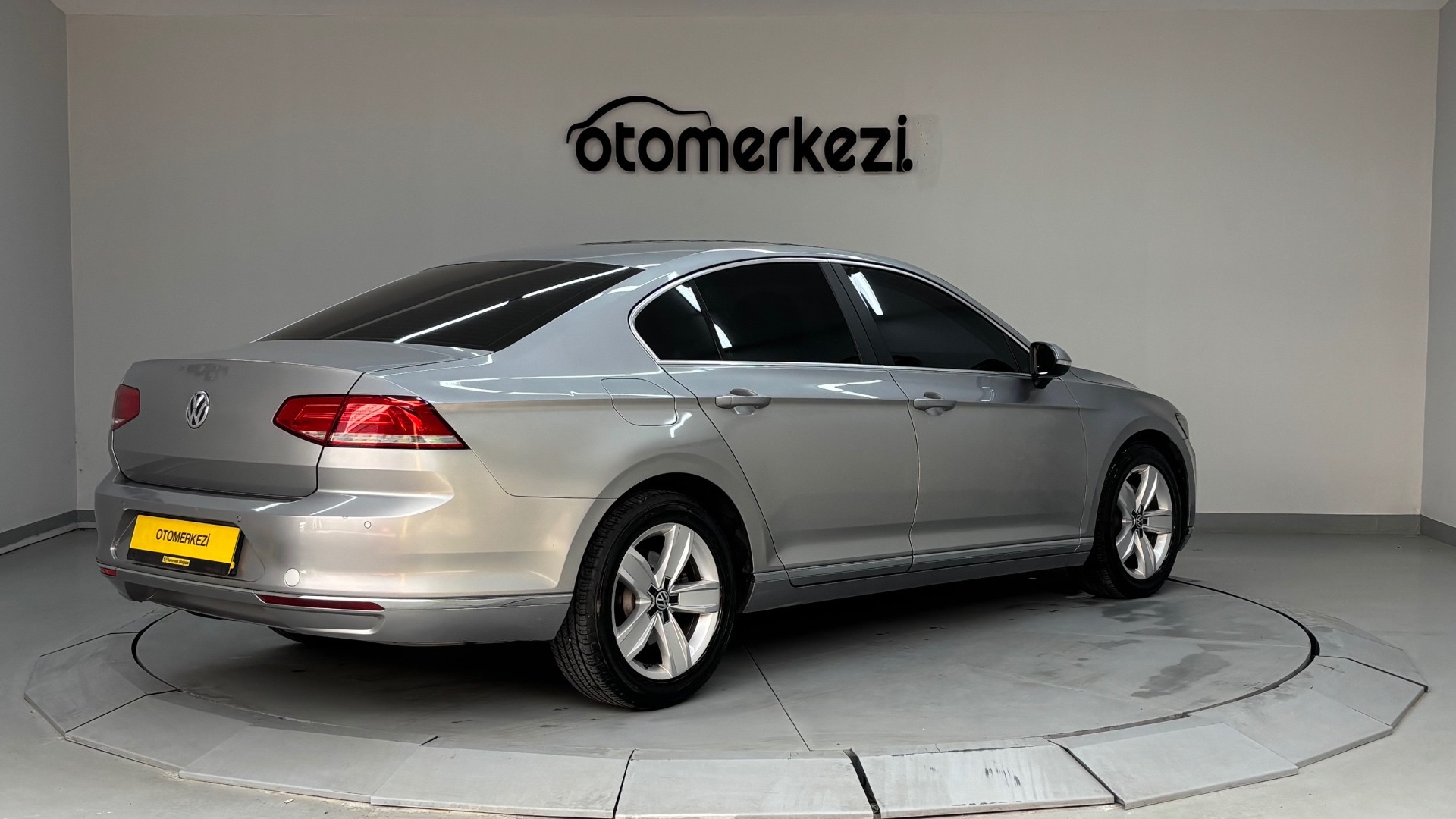 VOLKSWAGEN PASSAT 4