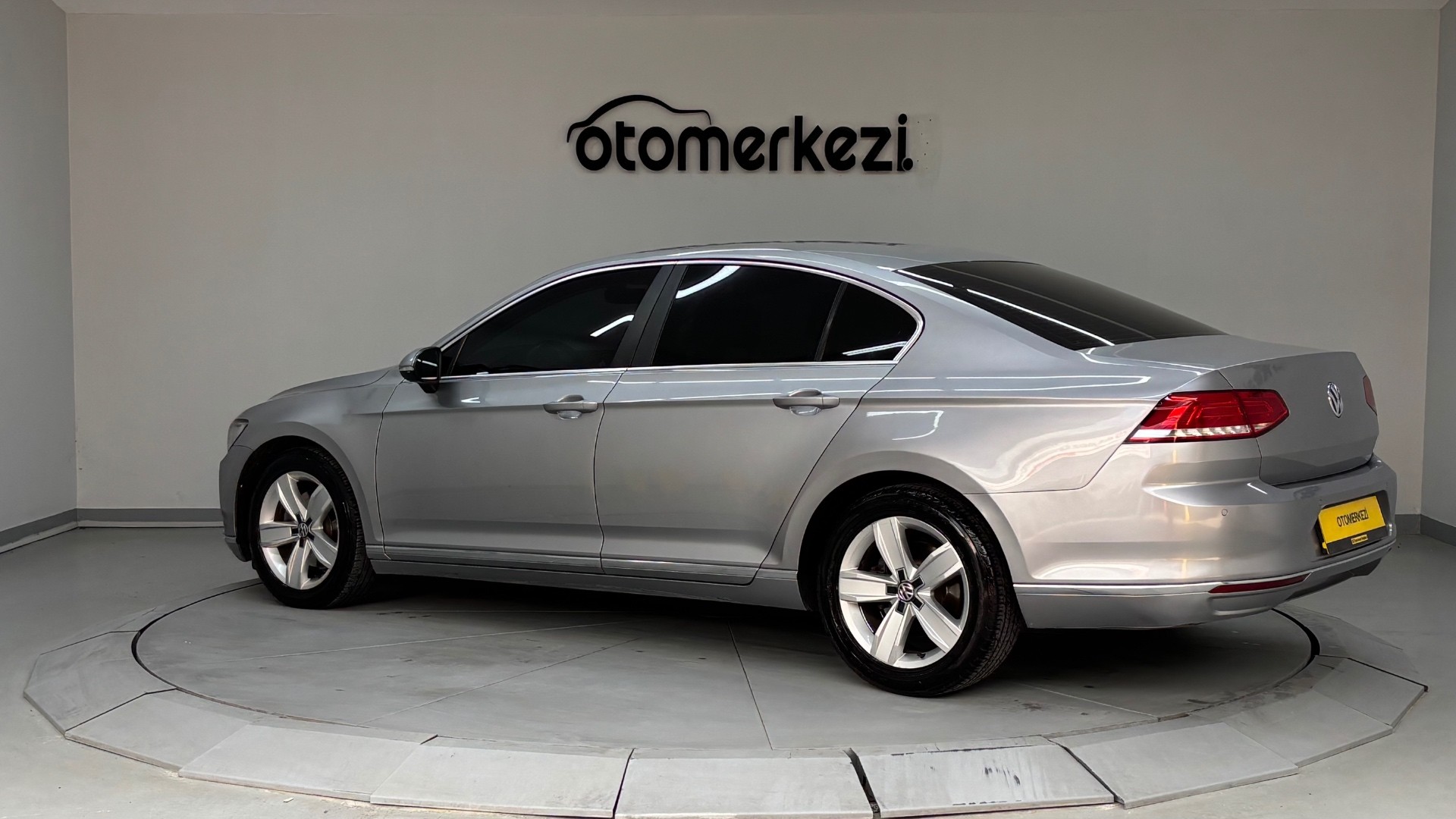 VOLKSWAGEN PASSAT 5