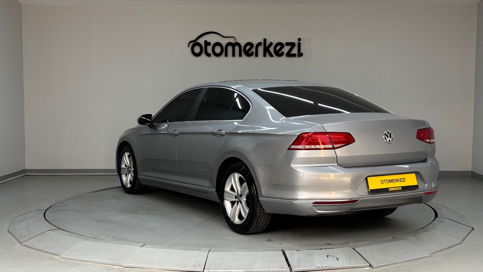 VOLKSWAGEN PASSAT 6