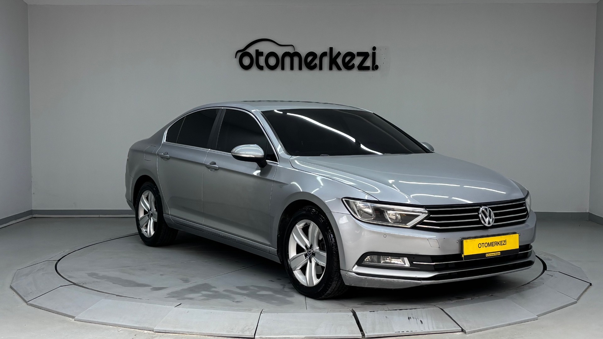 VOLKSWAGEN PASSAT 12