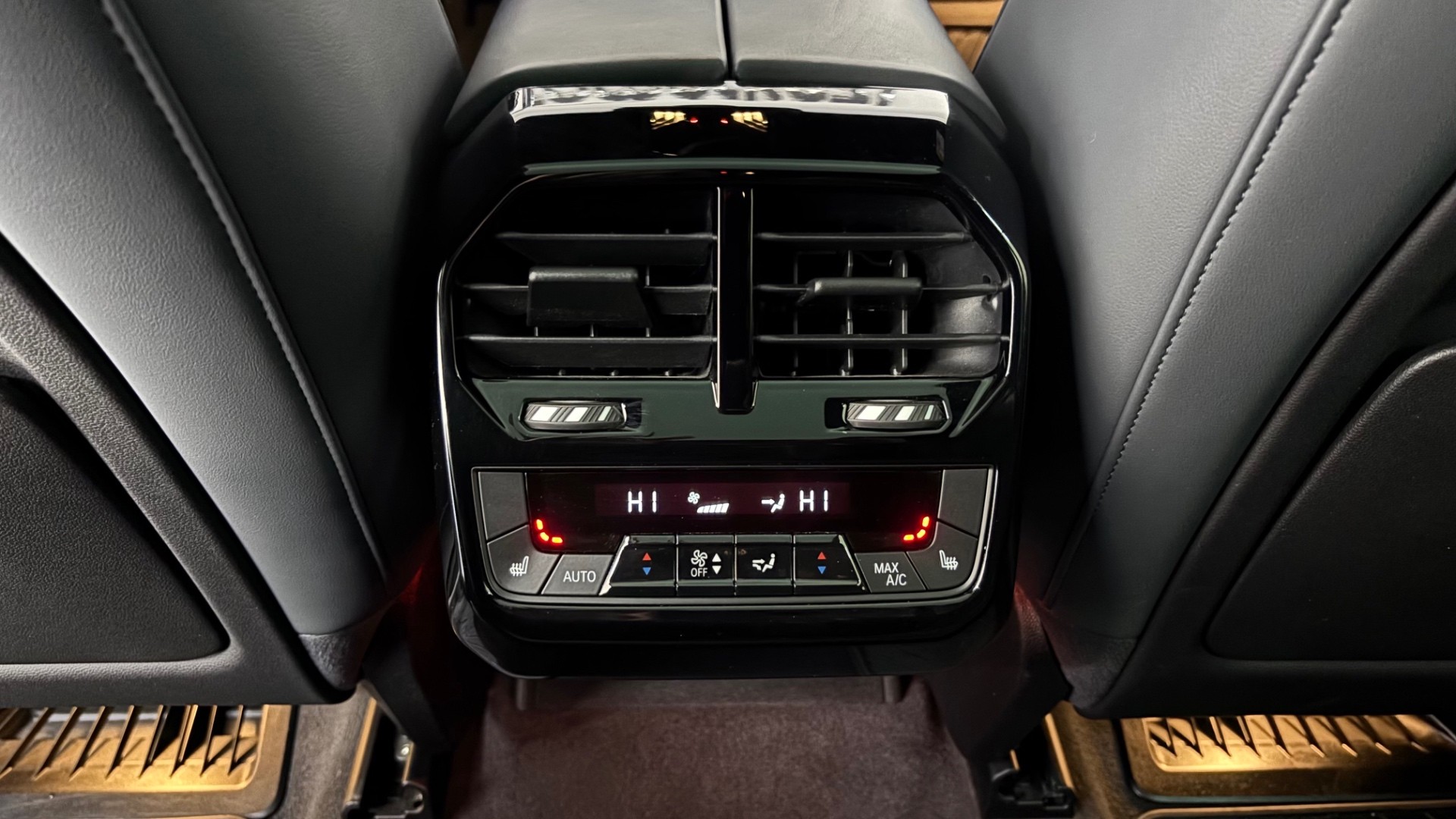 BMW iX 25