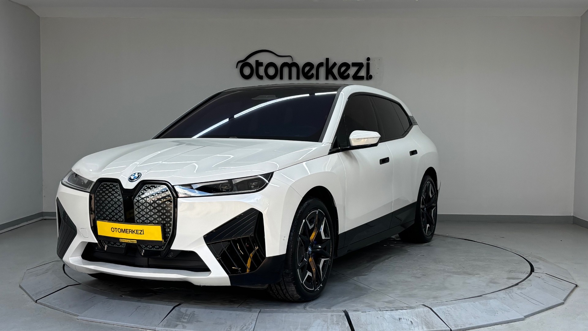 BMW iX 32