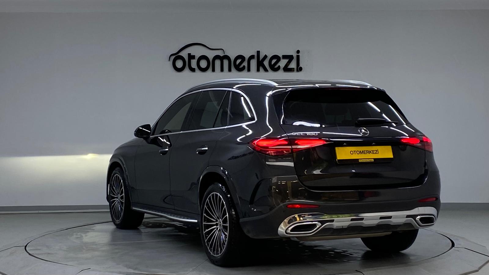 MERCEDES GLC 6