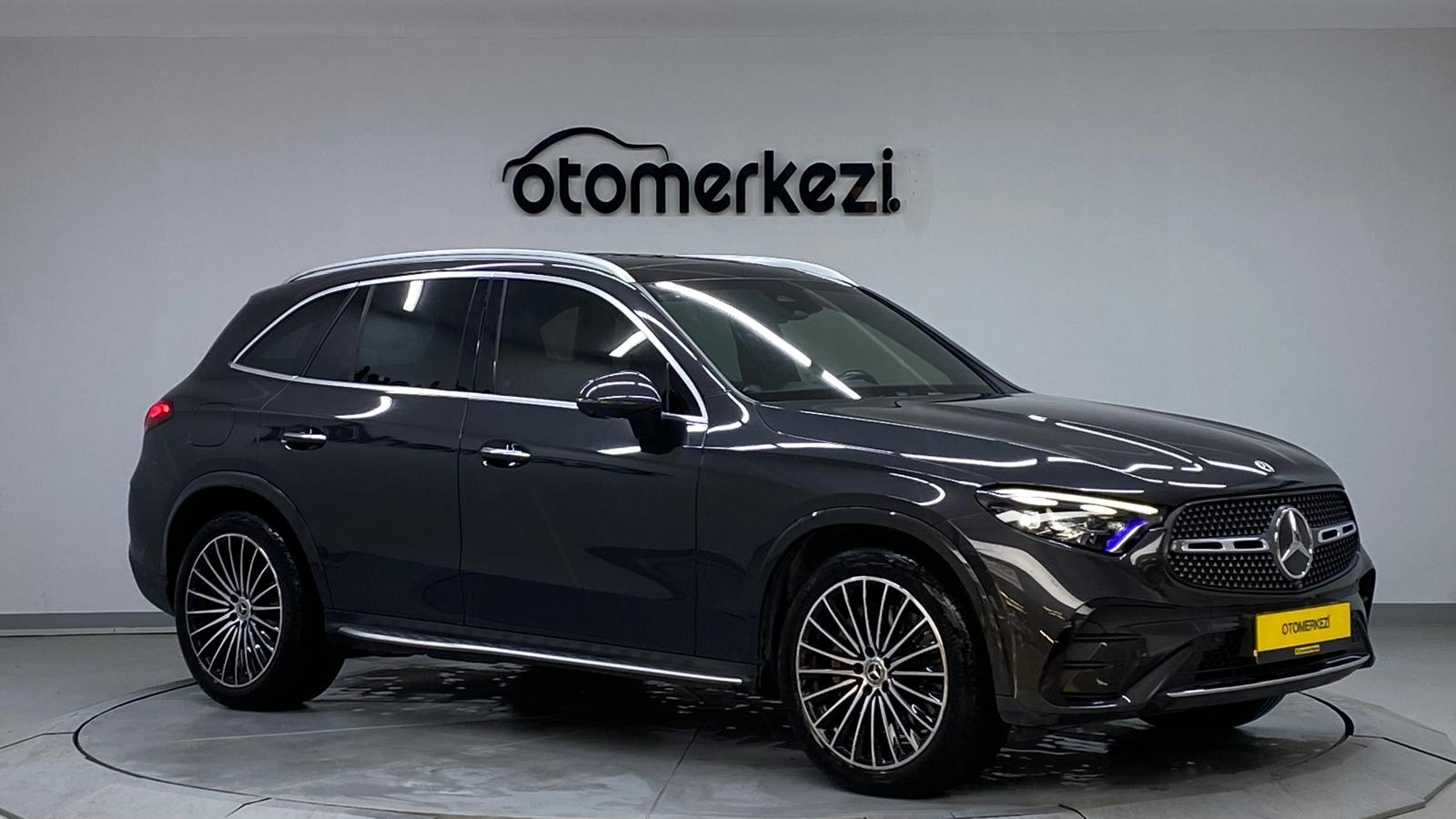 MERCEDES GLC 8