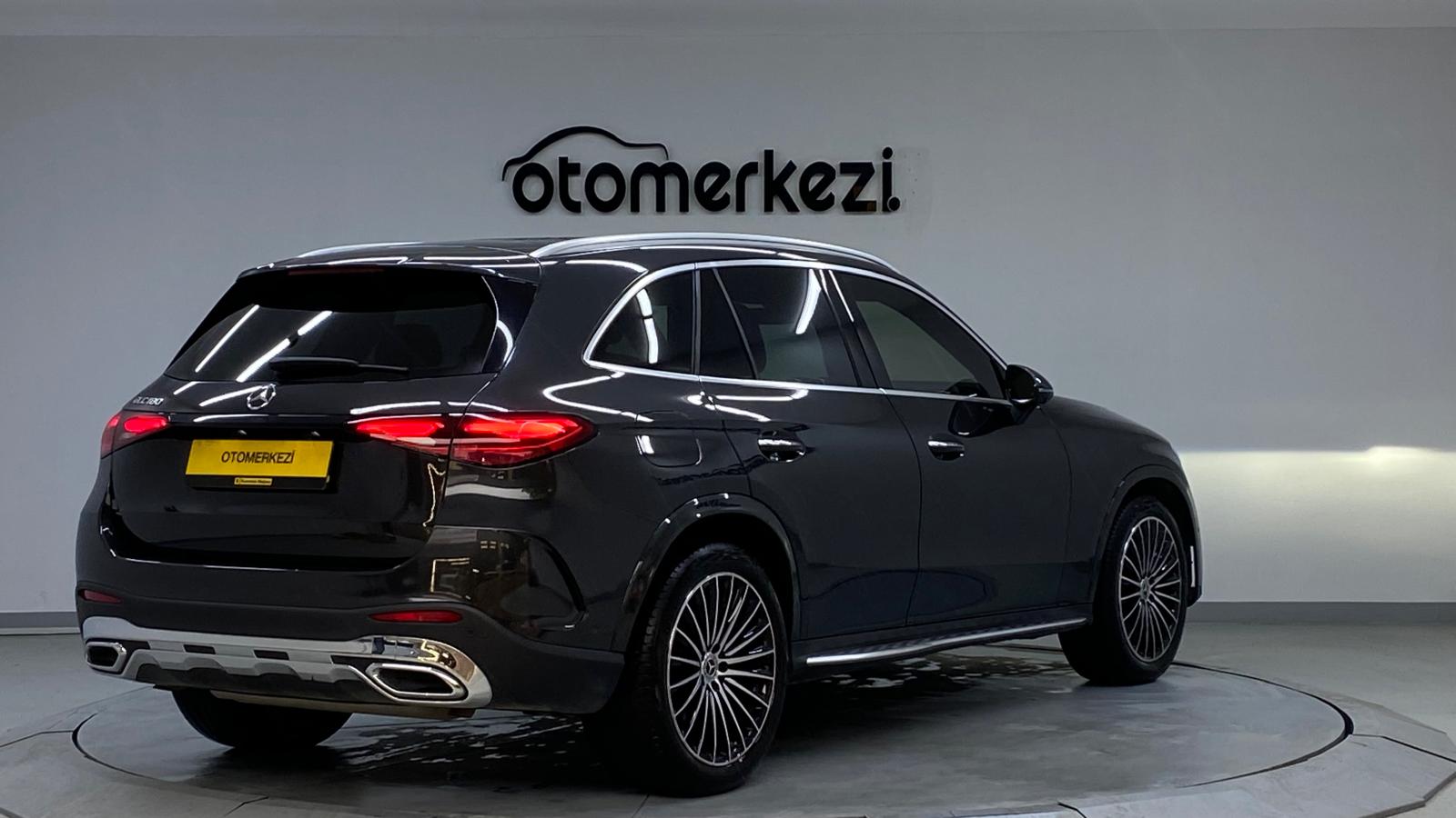 MERCEDES GLC 11
