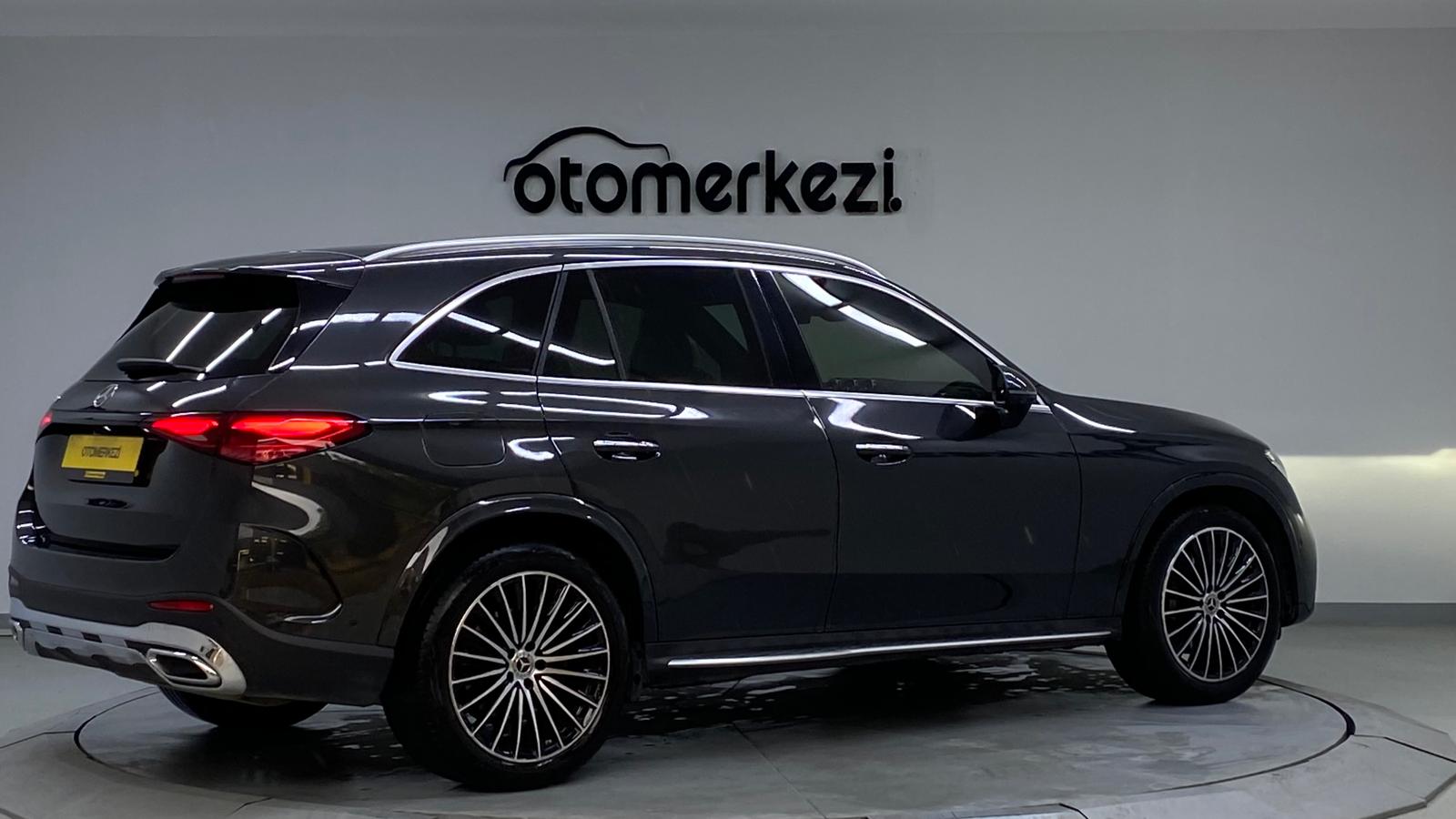 MERCEDES GLC 12