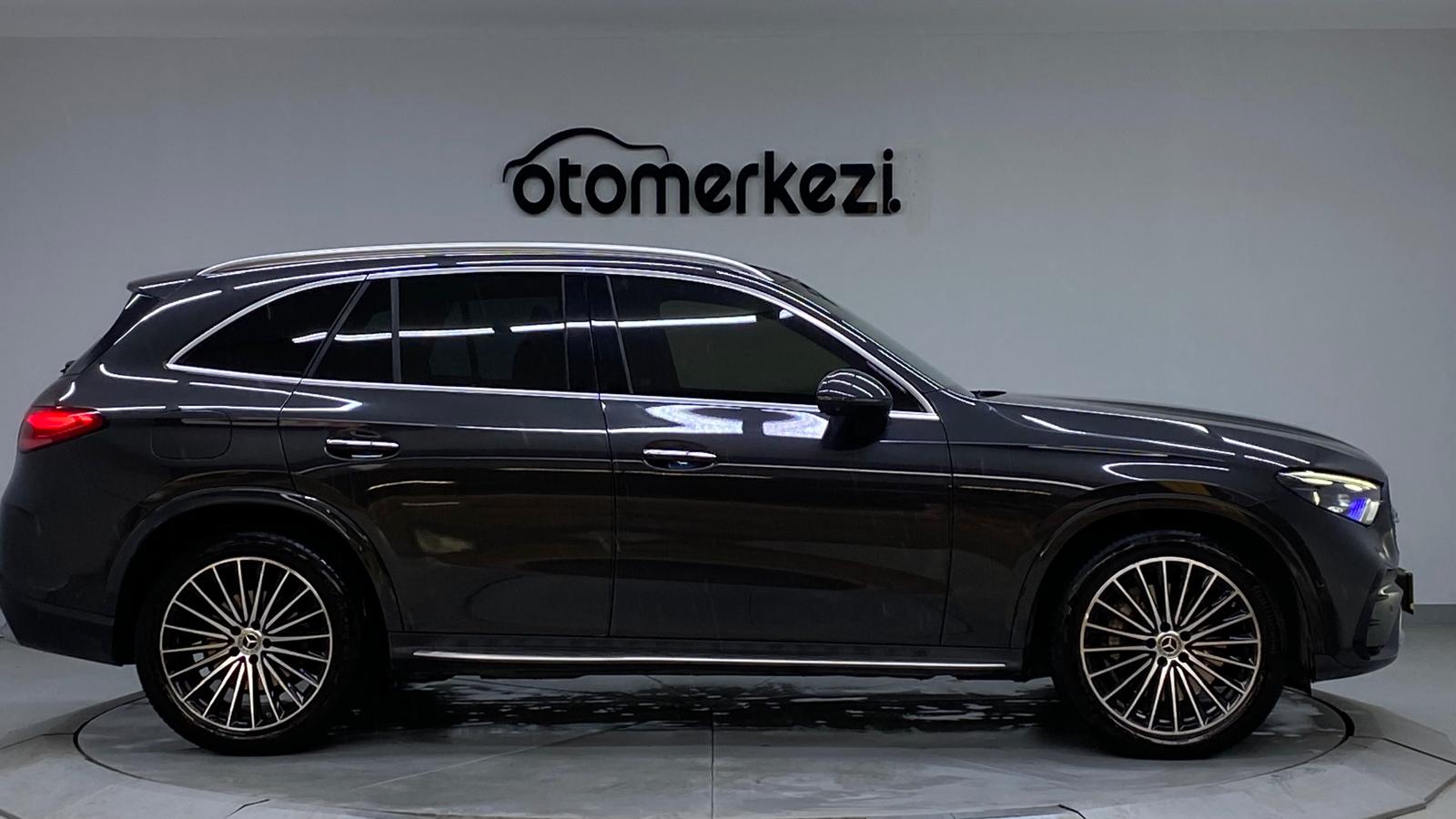 MERCEDES GLC 13