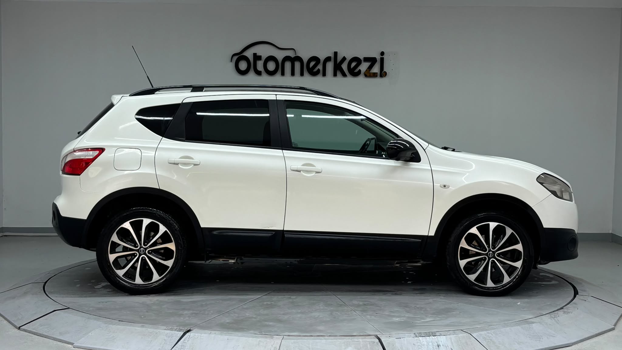 Nissan Qashqai 1.6 Black Editon Cvt 3