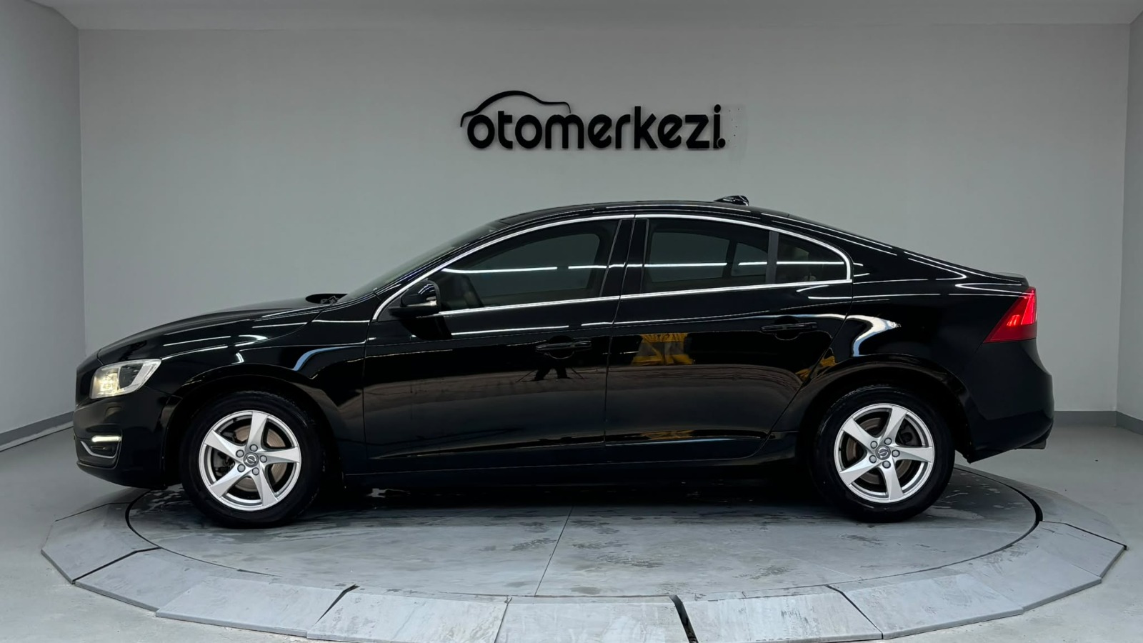 Volvo S60 1.5 T3 Premium Geartronic 3