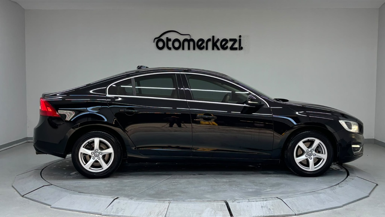 Volvo S60 1.5 T3 Premium Geartronic 4