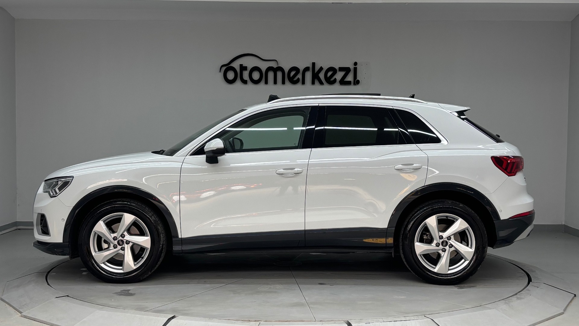 AUDI Q3 3