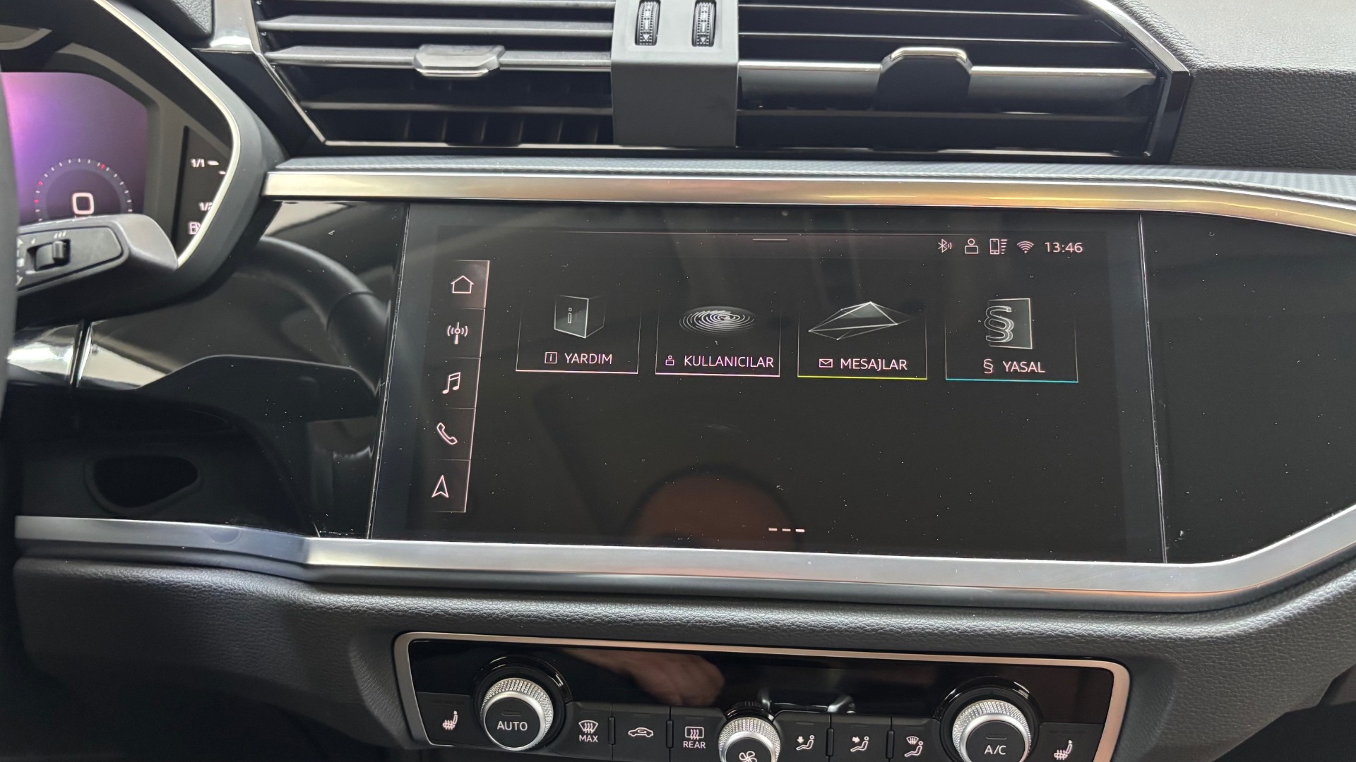 AUDI Q3 11