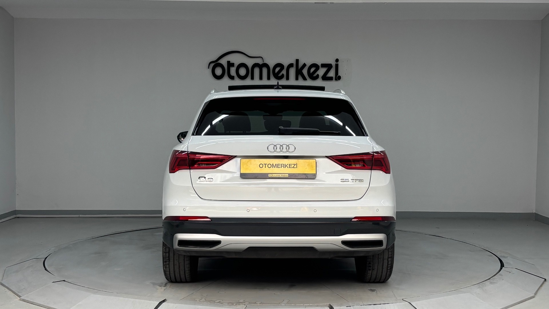 AUDI Q3 12