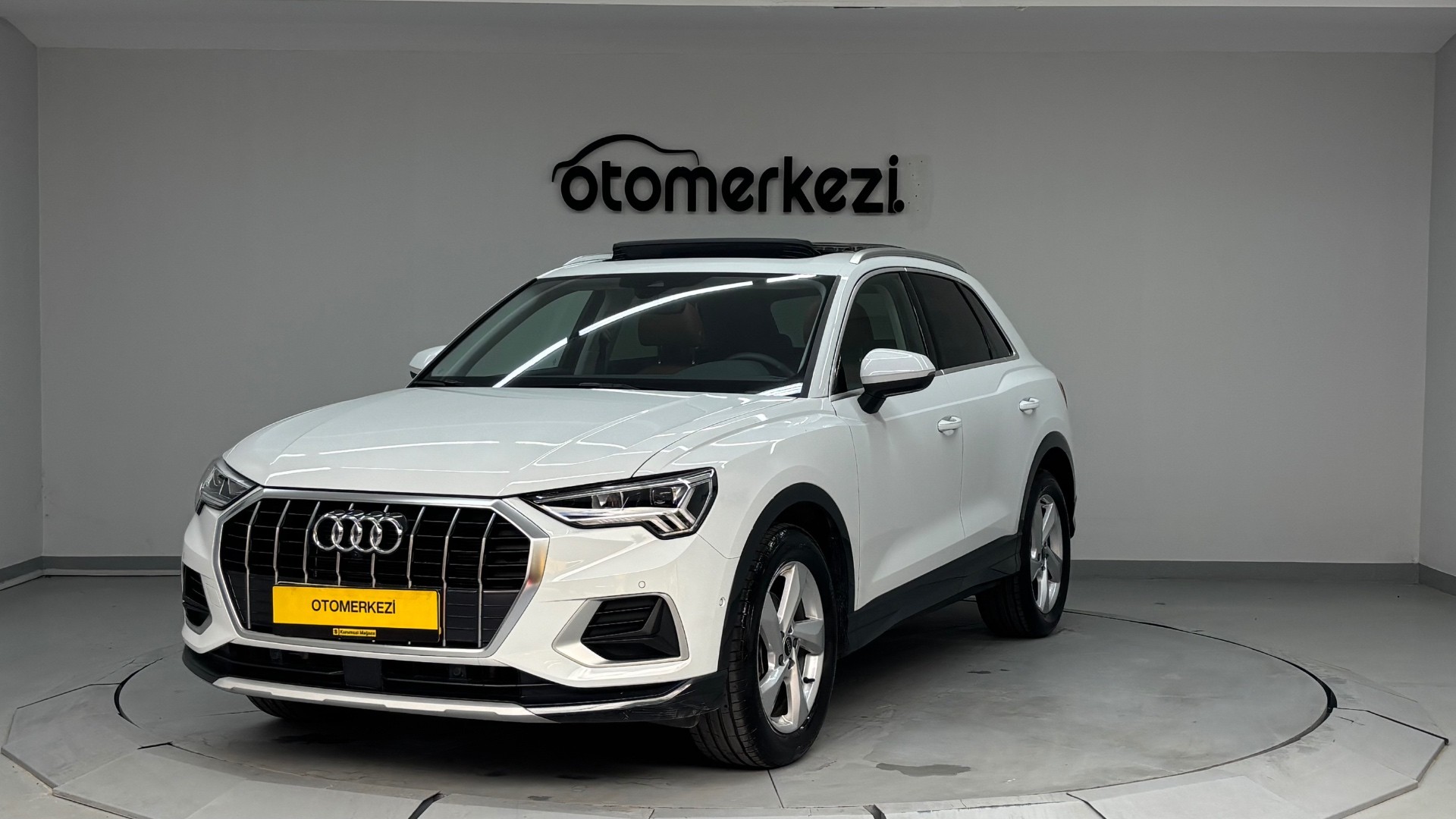 AUDI Q3 14