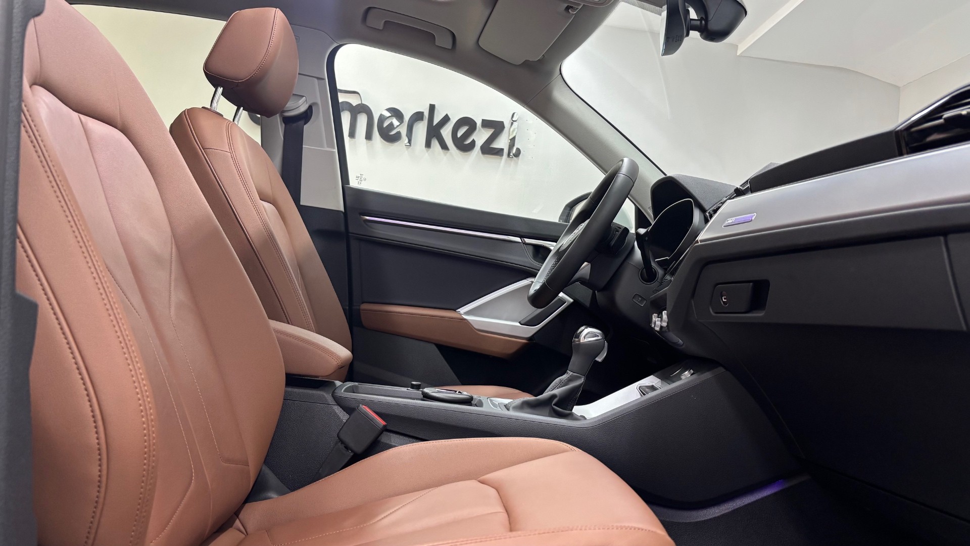 AUDI Q3 24
