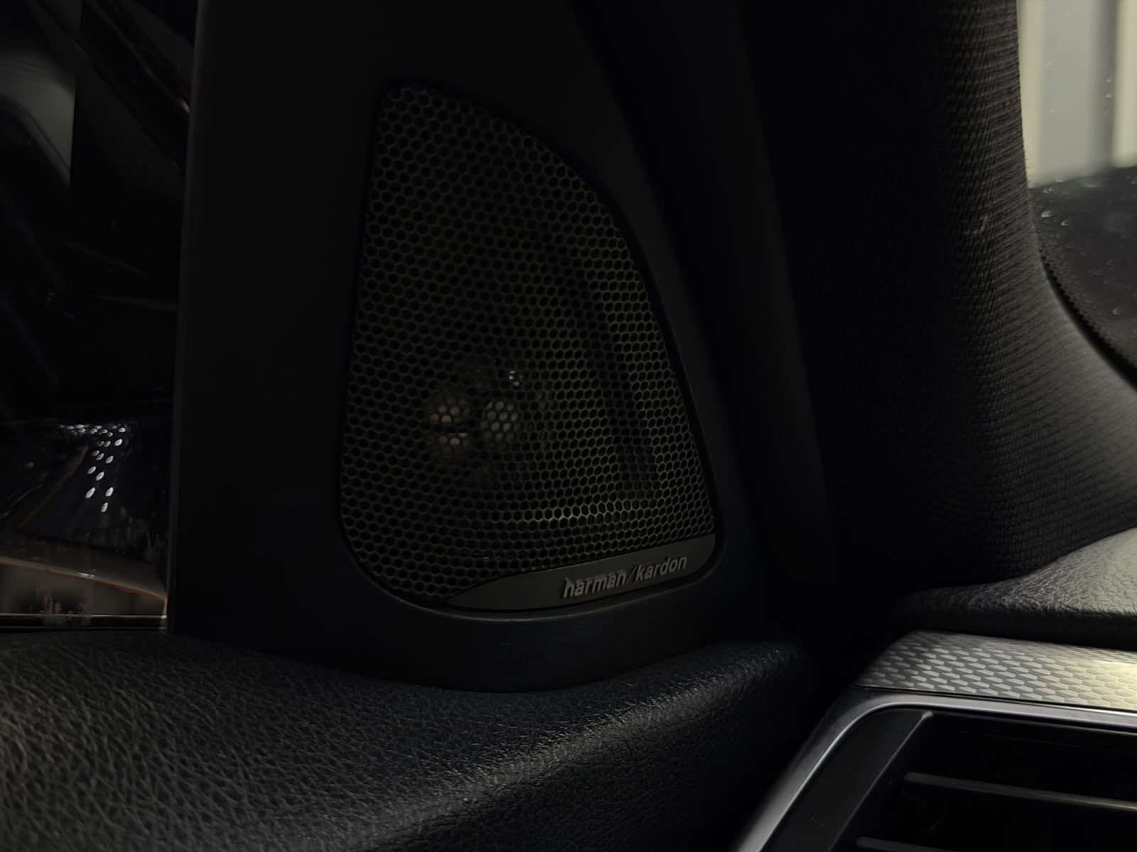 BMW 320i 4
