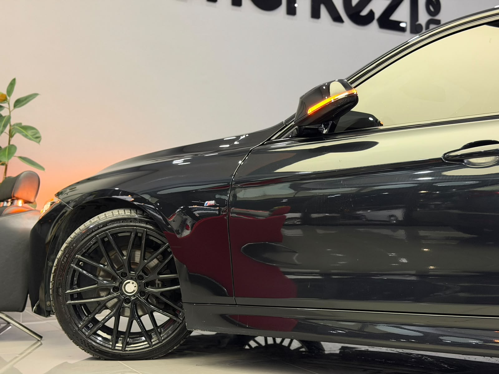 BMW 320i 7