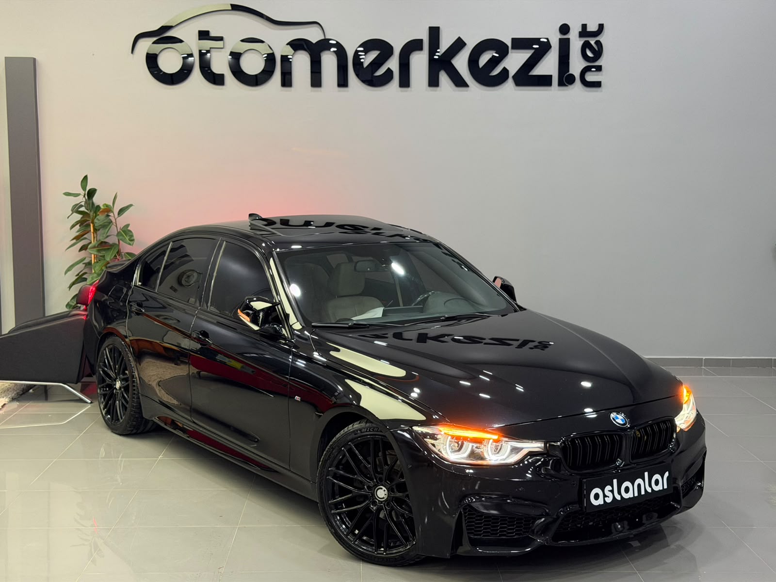 BMW 320i 17